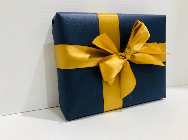 gift-wrapping gift-wrapping