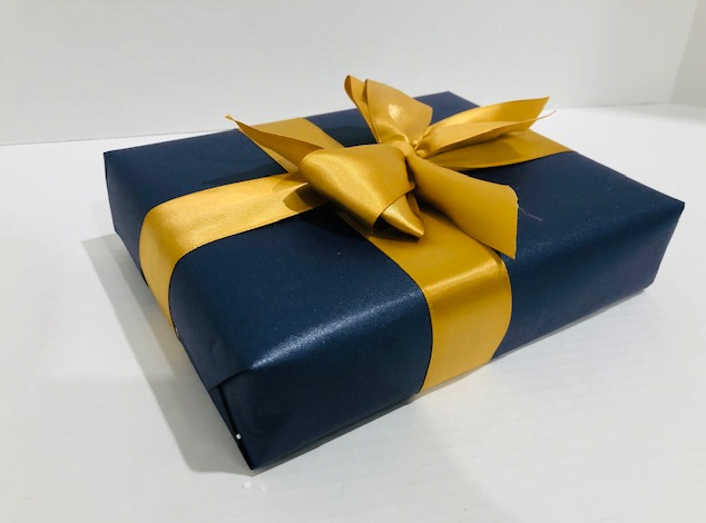 gift-wrapping gift-wrapping